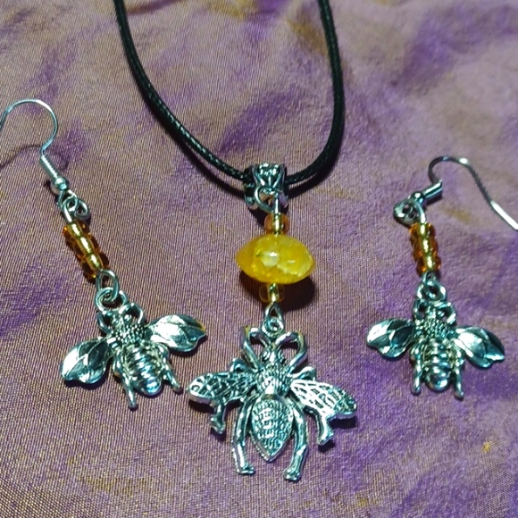 Bee pendant earrings set handmade golden silver beads glass amber dragons veins - Picture 3 of 6